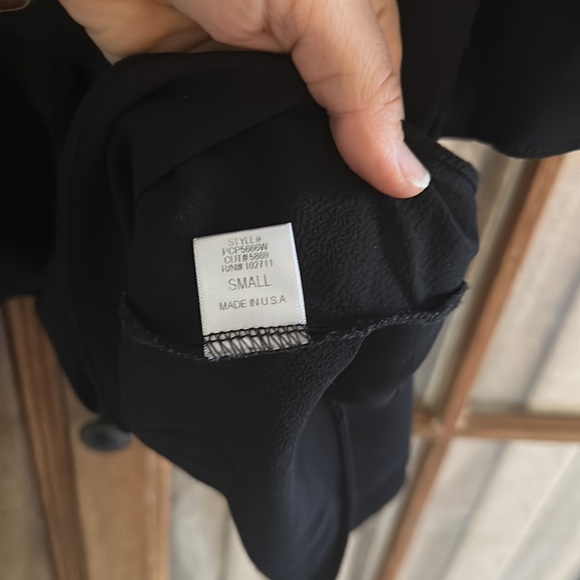 Gibson peplum top with bell sleeves - Picture 6 of 6